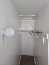 2812 3/4 Hillcrest Dr, Unit Hillcrest in Los Angeles, CA - Building Photo - Building Photo