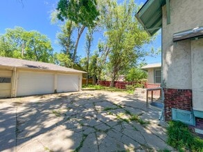 1255 S 25th St in Lincoln, NE - Foto de edificio - Building Photo