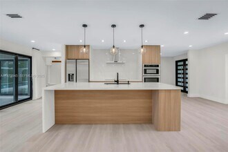 105 Sinclair St SE in Port Charlotte, FL - Building Photo - Building Photo