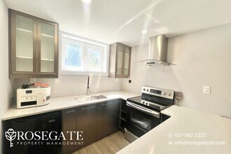 759 Kleinburg Dr in London, ON - Building Photo - Building Photo