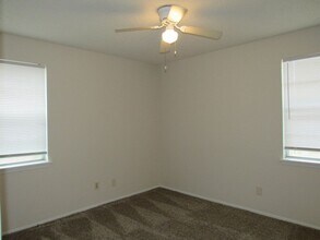 4537 Brian St in Milton, FL - Foto de edificio - Building Photo
