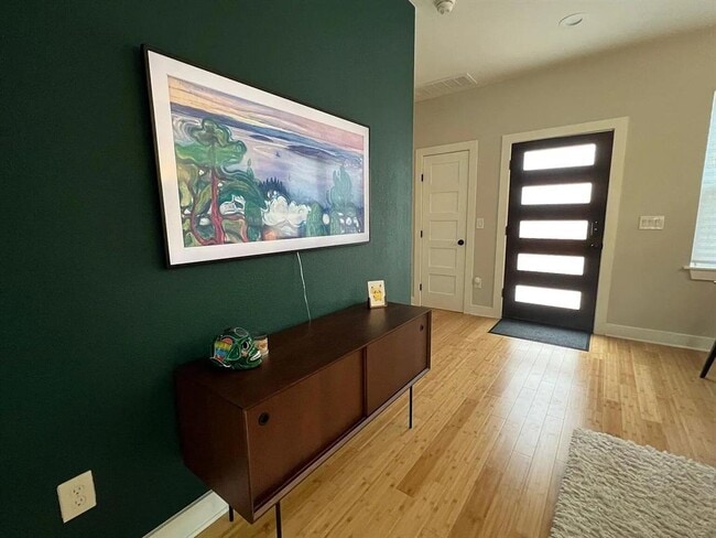 5711 Tura Ln in Austin, TX - Building Photo - Building Photo