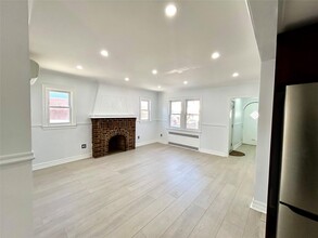 218-12 118th Ave-Unit -2 in Queens, NY - Building Photo - Building Photo