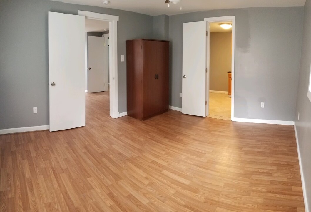 313 W Maple St, Unit 3 Photo