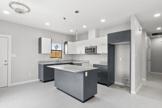 2014 Summerland Ln in Edinburg, TX - Building Photo - Building Photo