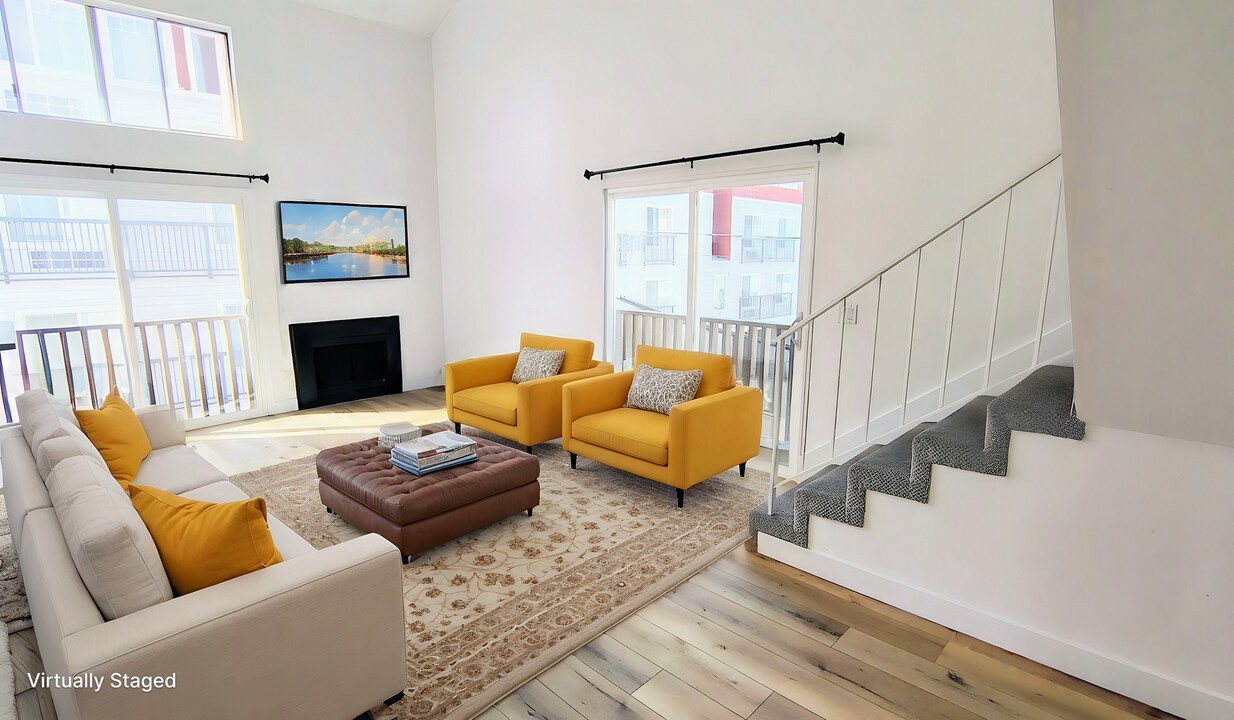 15 Ozone Ave in Los Angeles, CA - Building Photo