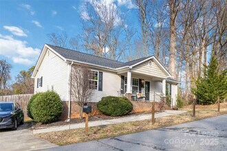 440 Lincoln St in Belmont, NC - Building Photo - Building Photo