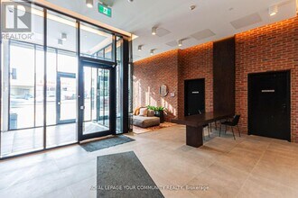 205-2799 KINGSTON Rd in Toronto, ON - Building Photo - Building Photo