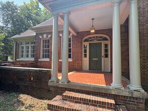 714 E Fairview Ave in Montgomery, AL - Building Photo - Building Photo