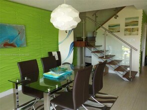 9130 SE Riverfront Terrace in Tequesta, FL - Building Photo - Building Photo