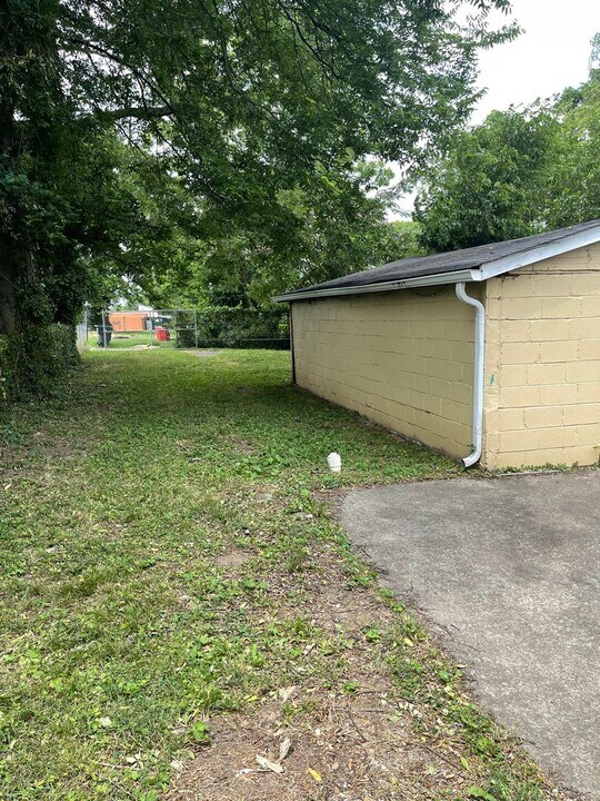 1811 9th Ave N in Nashville, TN - Building Photo