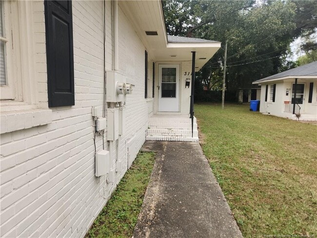 311 Oakridge Ave in Fayetteville, NC - Building Photo - Building Photo