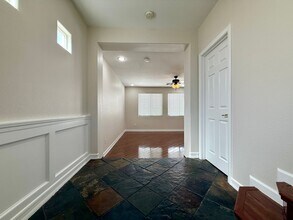 8140 W Festuca Way in Las Vegas, NV - Building Photo - Building Photo