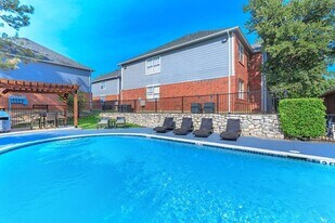 Villas of Sorrento Apartments in Dallas, TX - Building Photo