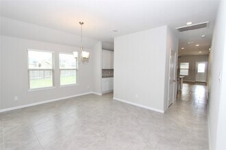 1303 Keaton Ct in Rosenberg, TX - Building Photo - Building Photo