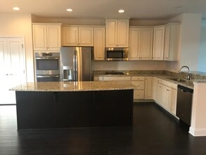 5673 Freewill Ln in Virginia Beach, VA - Building Photo - Building Photo
