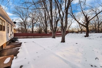 9725 Medford Dr in St. Louis, MO - Building Photo - Building Photo
