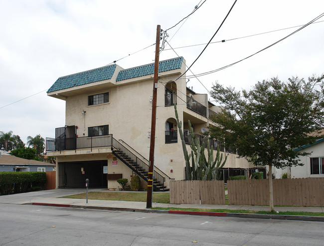 Parton Apartments in Santa Ana, CA - Building Photo - Building Photo