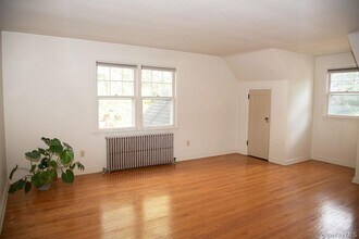 14 Hovenkamp Ave in Nanuet, NY - Building Photo - Building Photo