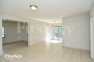 4260 SW 18th St in Fort Lauderdale, FL - Foto de edificio - Building Photo