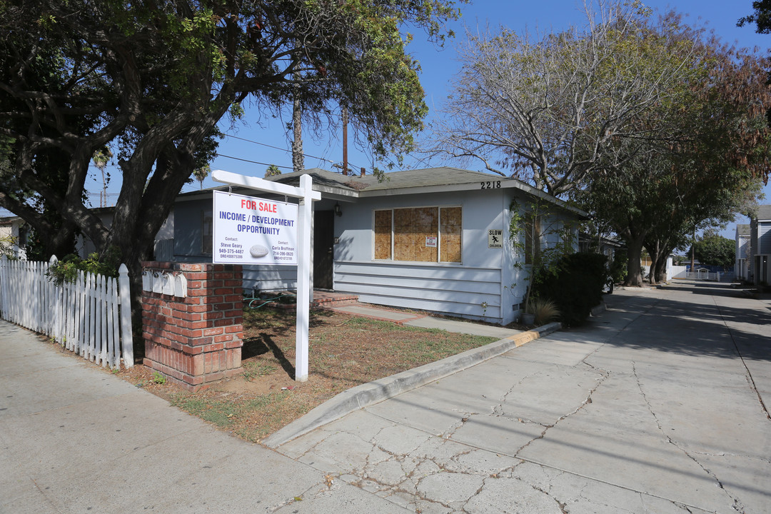 2212 Placentia Ave in Costa Mesa, CA - Foto de edificio