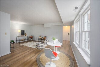 19436 Van Aken Blvd, Unit 105 in Shaker Heights, OH - Building Photo - Building Photo