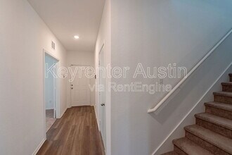 1520 Holly Lk Dr in Leander, TX - Building Photo - Building Photo