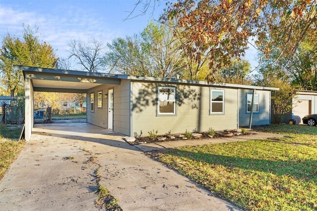 916 Wilkinson Dr in Mesquite, TX - Building Photo - Building Photo