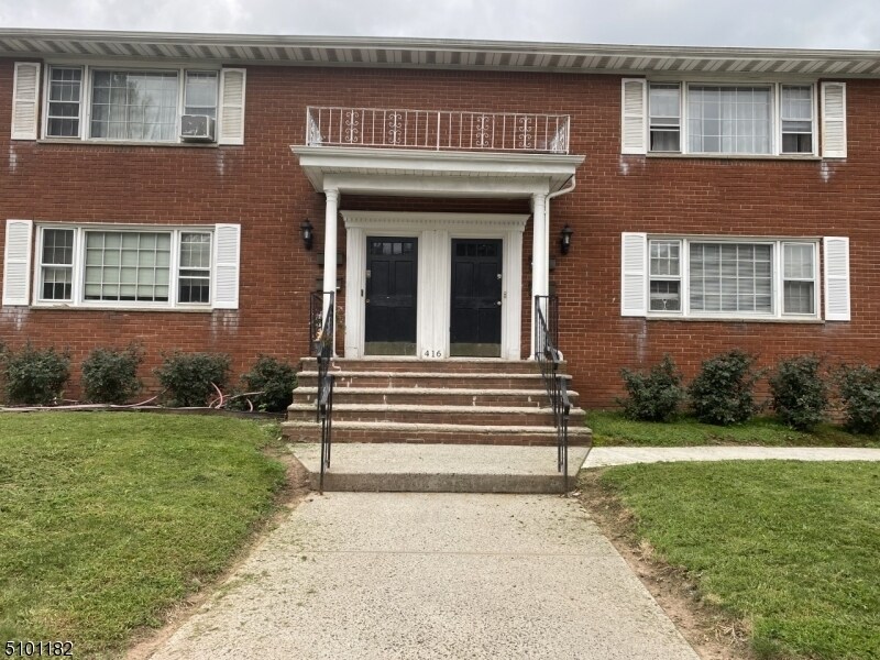 416 Faitoute Ave-Unit -3 in Roselle Park, NJ - Building Photo