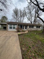 304 Brightsand Ct in Ballwin, MO - Building Photo