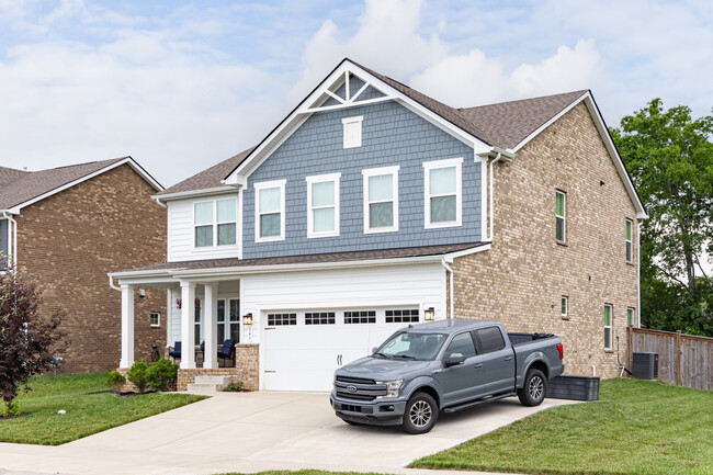 Meadow Glen at Fairway Farms in Gallatin, TN - Building Photo - Building Photo