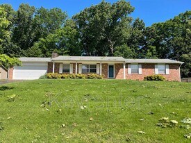 12109 W Kingsgate Rd in Knoxville, TN - Building Photo