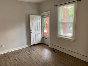 2123 Lilly Ave, Unit Lower Unit in St. Louis, MO - Building Photo - Building Photo