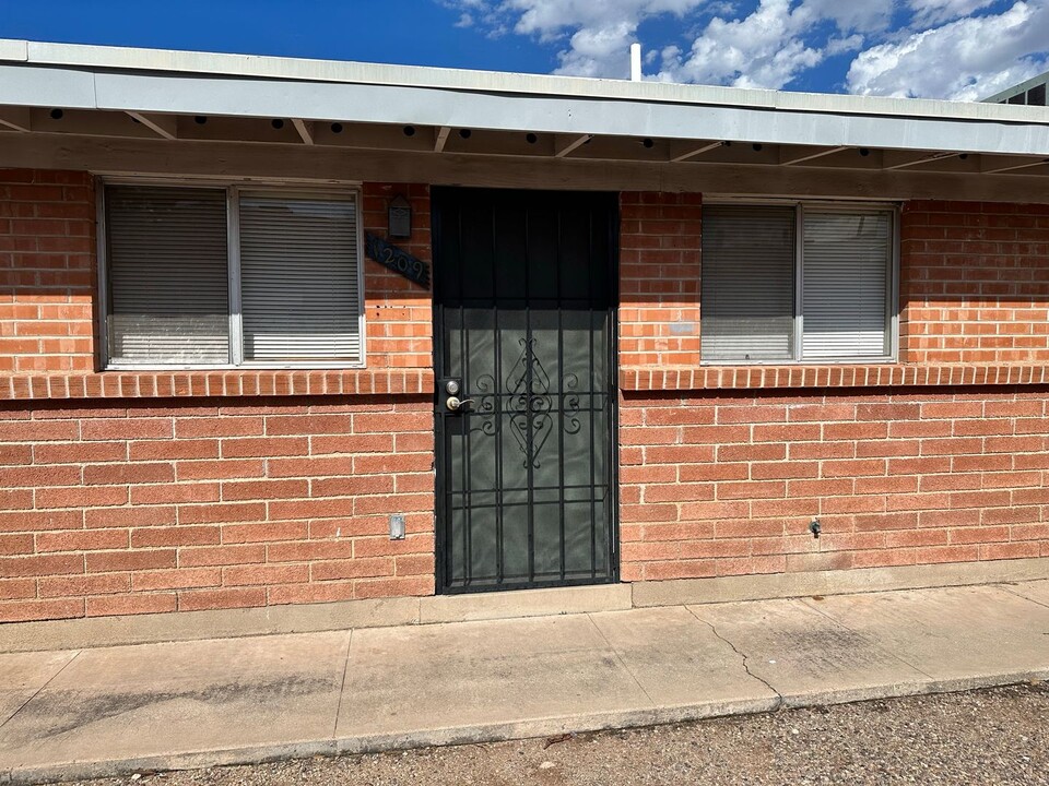 1211 E 7th St, Unit 1209 in Tucson, AZ - Building Photo