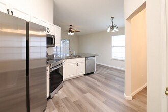 8200 Lode Star Ave in Pensacola, FL - Foto de edificio - Building Photo