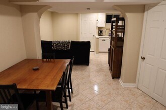 11202 Troy Rd in Rockville, MD - Building Photo - Building Photo