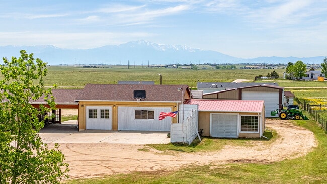 property at 5750 Whipshaw Rd