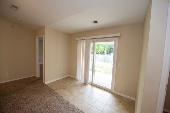 2724 N Brookglen Cir in Manhattan, KS - Building Photo - Building Photo