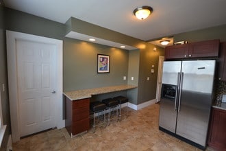 105 Radcliffe Ave in Providence, RI - Foto de edificio - Building Photo