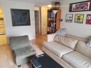 329 Harvard St, Unit 10 in Cambridge, MA - Foto de edificio - Building Photo