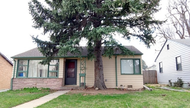 property at 2252 Columbine Ave