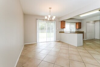 171 SE Floresta Dr in Port St. Lucie, FL - Building Photo - Building Photo