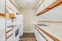 225 Londonderry Dr photo'