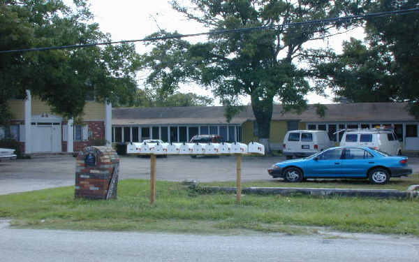 Drew Park Apartments in Tampa, FL - Building Photo