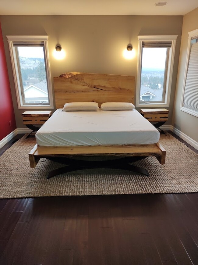 1384 Feedham Ave in Kelowna, BC - Building Photo - Building Photo