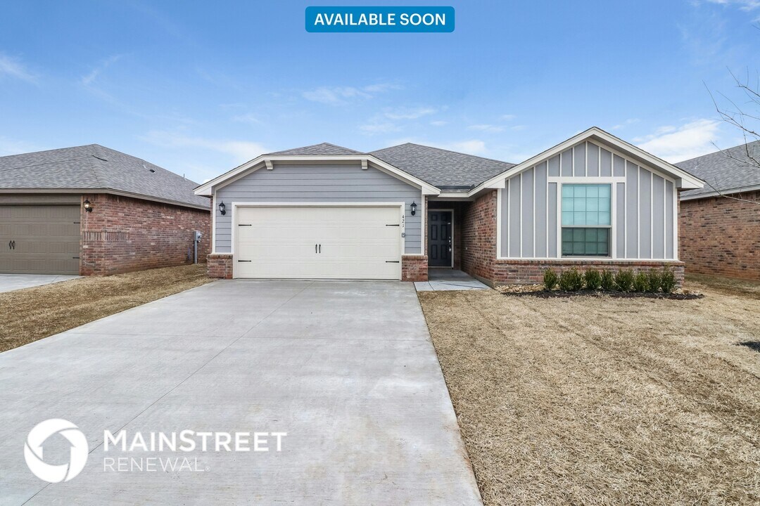 421 St James Pl in Newcastle, OK - Building Photo