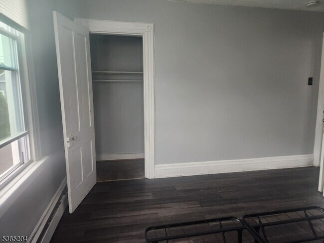 79 Washington St in West Orange, NJ - Building Photo - Building Photo