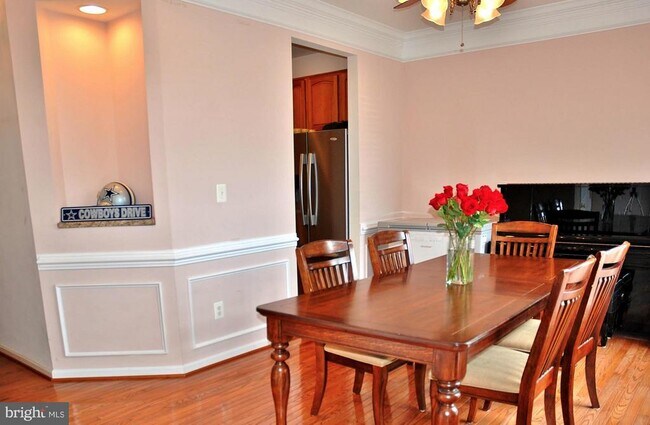 18722 Broken Oak Rd in Germantown, MD - Building Photo - Building Photo