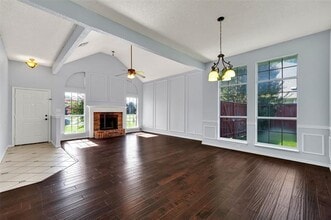 2068 Whispering Cove in Lewisville, TX - Building Photo - Building Photo