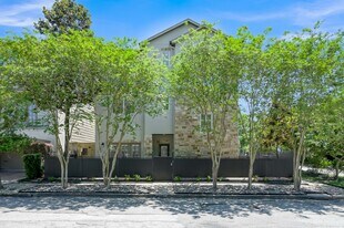 2101 Elmen St in Houston, TX - Building Photo
